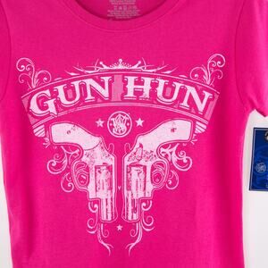 New SMITH & WESSON Women's T-shirt 'Gun Hun' SMALL Pink Short Sleeve Tee